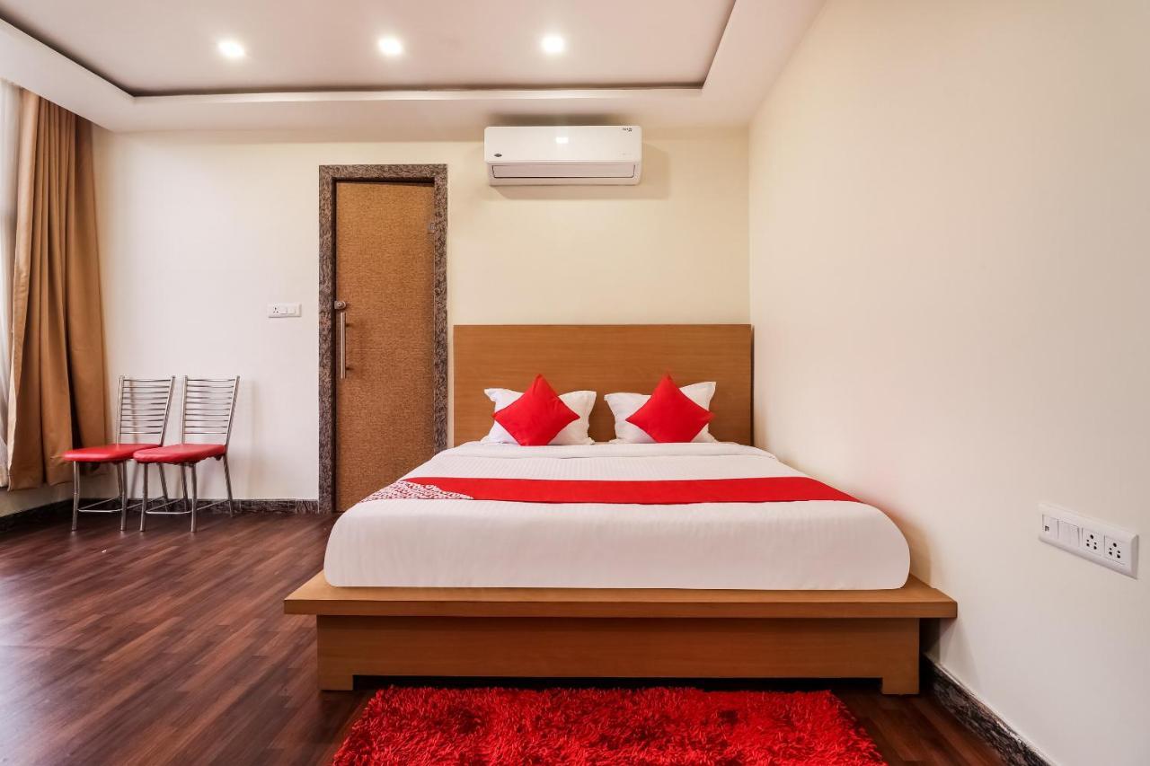 Hotel Oyo 61050 S S K Continental Juhi Bari Exterior foto