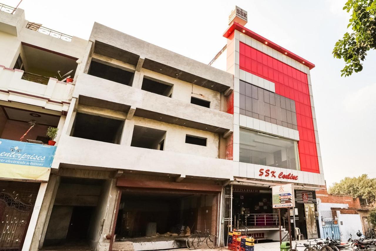 Hotel Oyo 61050 S S K Continental Juhi Bari Exterior foto